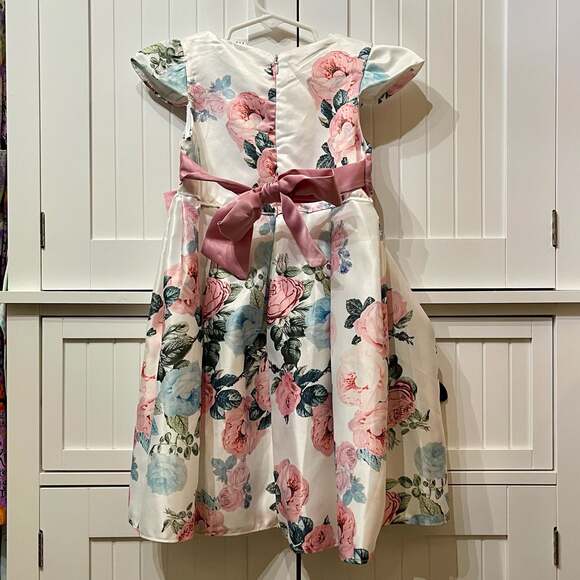 Hawee Girls Floral Short Sleeve Party Dress with Front Bow and Back Sash - Picture 2 of 4